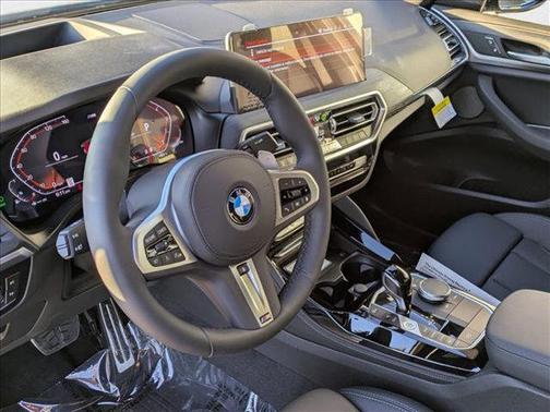 2025 BMW X4 xDrive30i