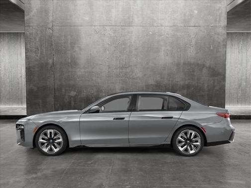2025 BMW 740 i