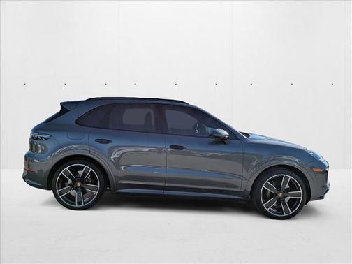 2023 Porsche Cayenne GTS