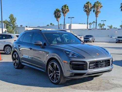 2023 Porsche Cayenne GTS