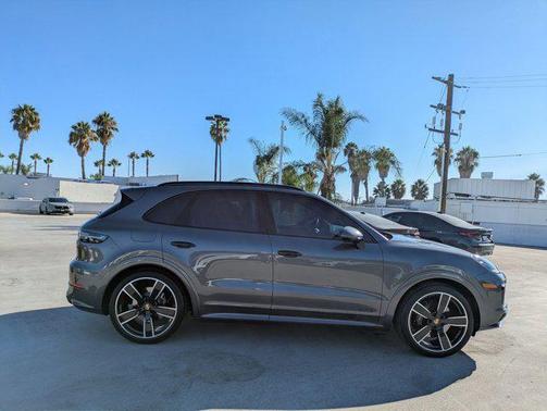 2023 Porsche Cayenne GTS