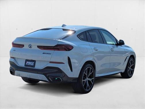 2022 BMW X6 M50i