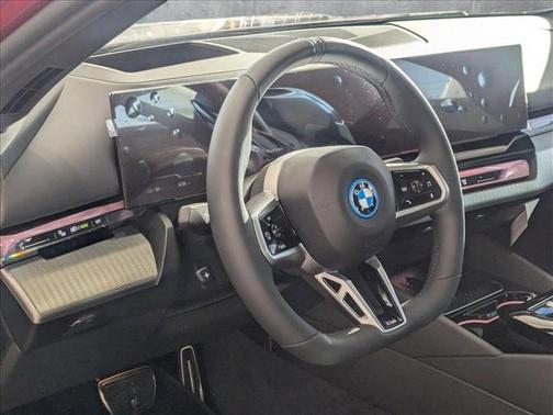 2025 BMW i5 xDrive40