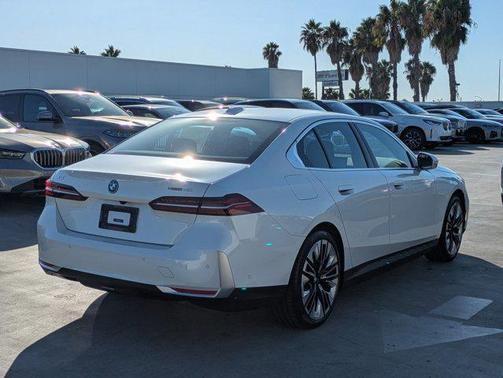 2026 BMW i5 eDrive40