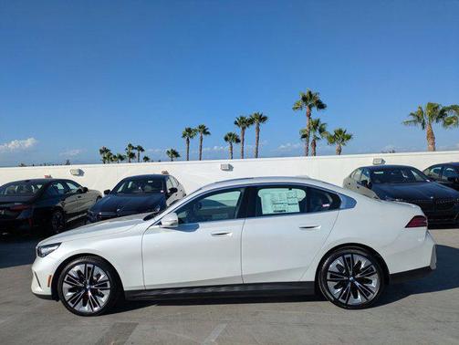 2026 BMW i5 eDrive40