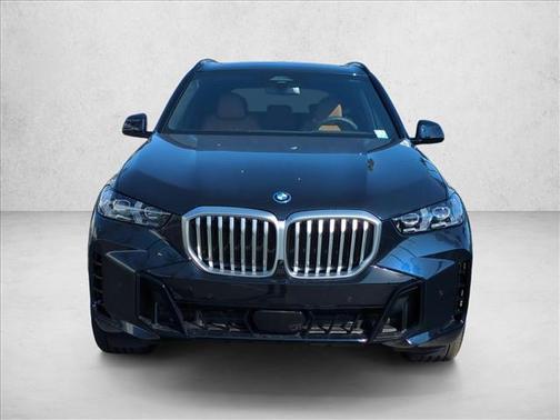 Carbon Black Metallic 2026 BMW X5 PHEV xDrive50e