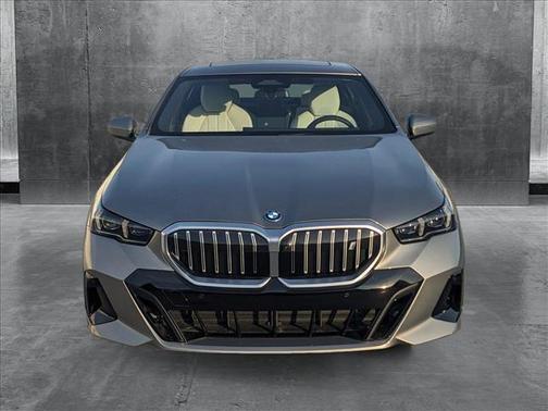 2025 BMW i5 eDrive40