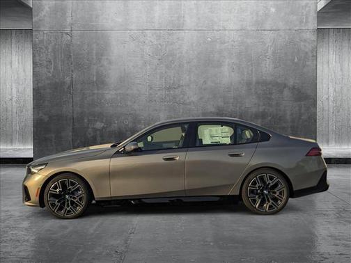 2025 BMW i5 eDrive40