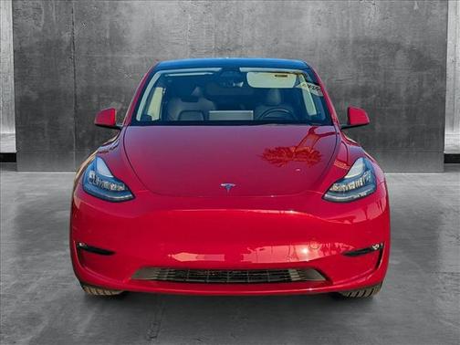 2022 Tesla Model Y Long Range Dual Motor All-Wheel Drive