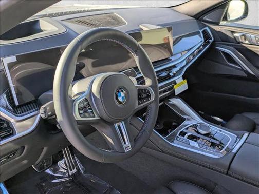 2026 BMW X6 M60i