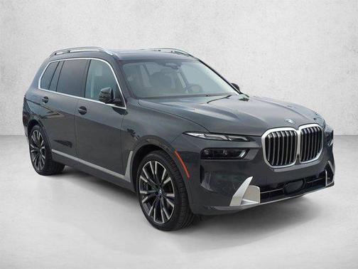 Dravit Grey Metallic 2026 BMW X7 xDrive40i