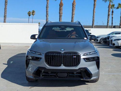 2026 BMW X7 M60i
