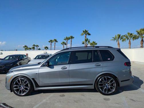 2026 BMW X7 M60i