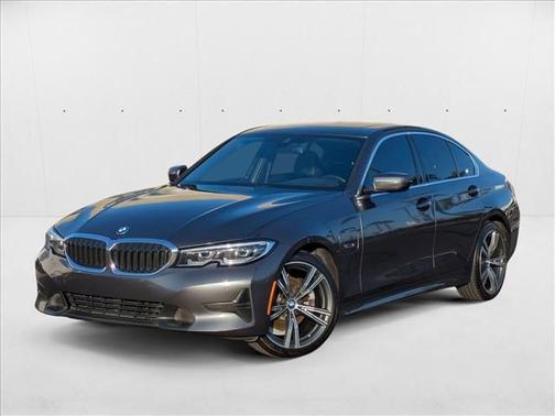 2022 BMW 330e Base