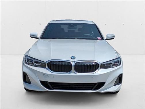 Mineral White Metallic 2025 BMW 330 i