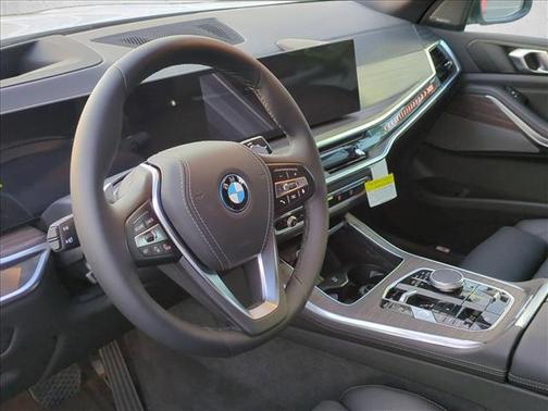 Alpine White 2026 BMW X5 PHEV xDrive50e
