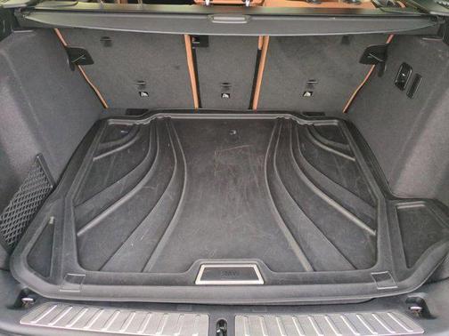 Mineral White Metallic 2023 BMW X3 sDrive30i