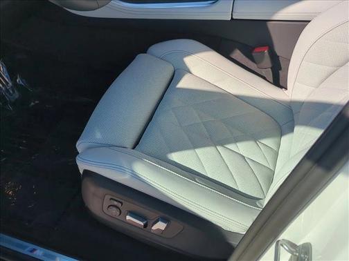 Alpine White 2026 BMW X5 sDrive40i