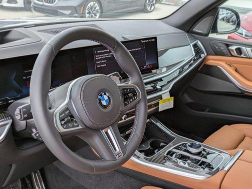 2025 BMW X5 M60i