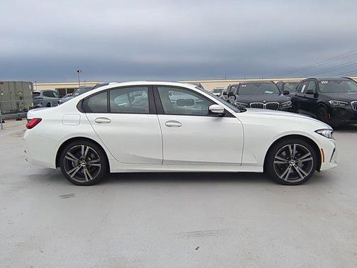 2023 BMW 330 330i
