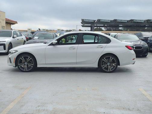 2023 BMW 330 330i