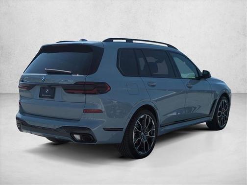 Brooklyn Grey Metallic 2026 BMW X7 xDrive40i