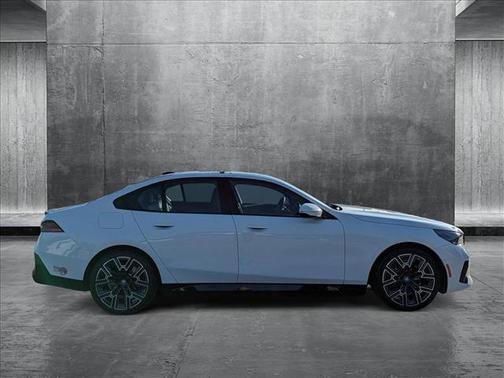 2024 BMW i5 eDrive40