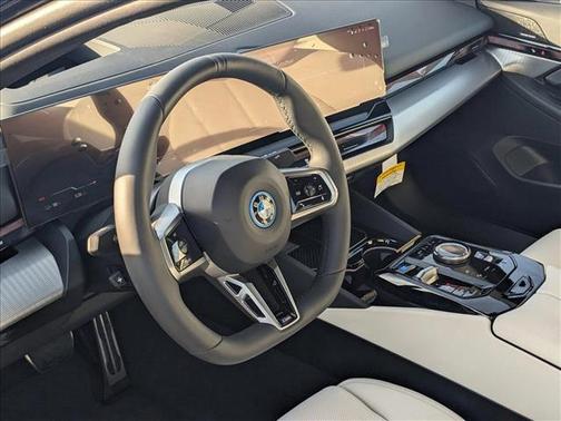 2025 BMW i5 eDrive40
