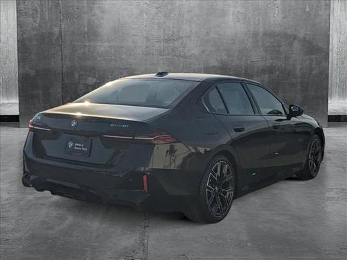 2025 BMW i5 eDrive40