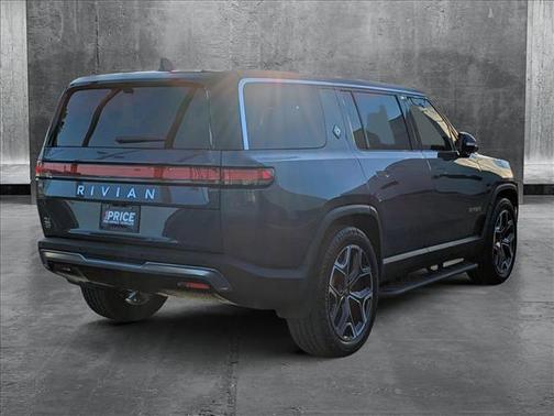 2023 Rivian R1S Adventure