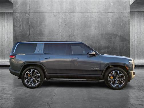 2023 Rivian R1S Adventure