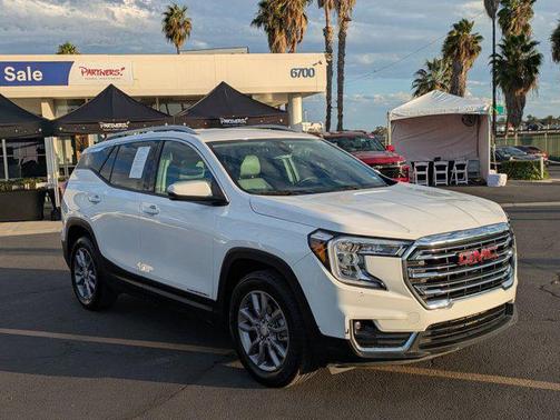 2024 GMC Terrain SLT
