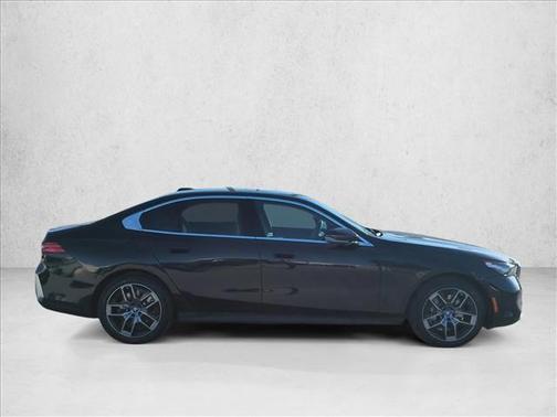 Black Sapphire Metallic 2024 BMW i5 eDrive40