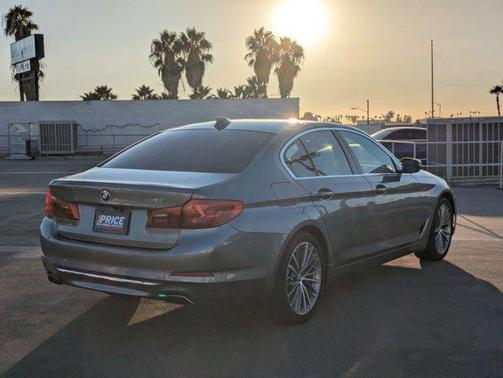 2019 BMW 540 540i