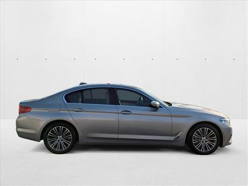 2018 BMW 530 530i