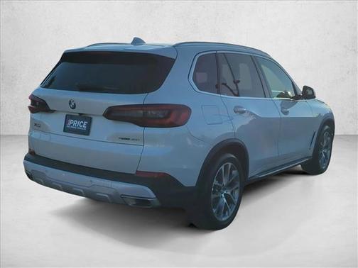 White 2023 BMW X5 sDrive40i