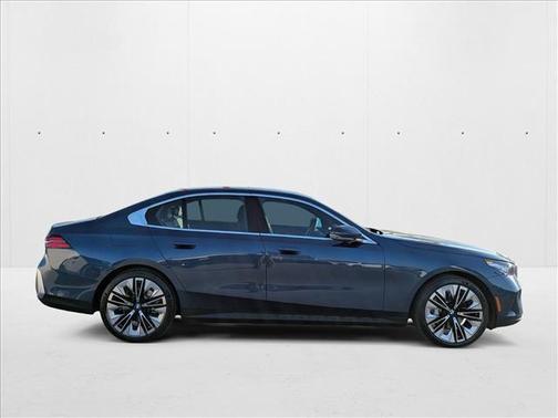 2025 BMW 530 i
