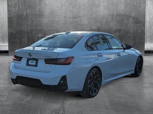 2025 BMW 330 i
