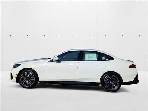 Alpine White 2026 BMW 530 530i