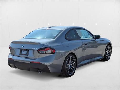 2025 BMW 230 i