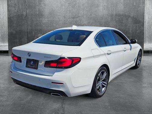 2022 BMW 530 i