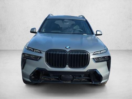 Frozen Pure Grey Metallic 2026 BMW X7 xDrive40i