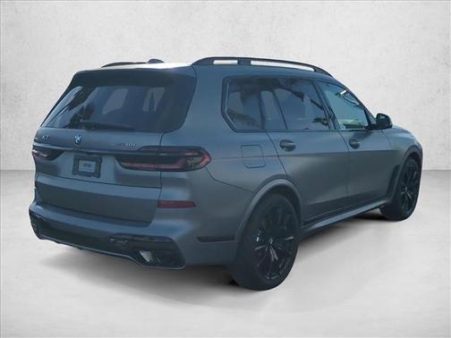 Frozen Pure Grey Metallic 2026 BMW X7 xDrive40i