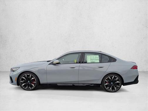 2026 BMW 550e 550e xDrive