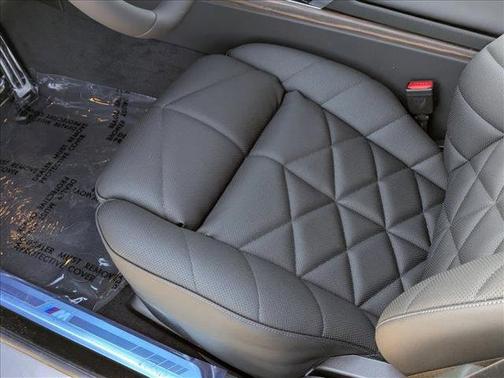 2025 BMW 740 i