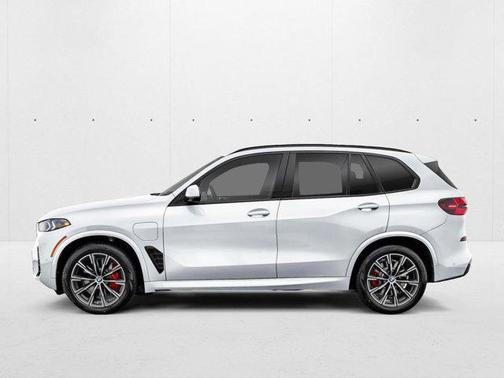 Alpine White 2026 BMW X5 PHEV xDrive50e