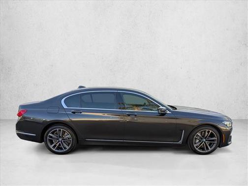 2022 BMW 750 i xDrive