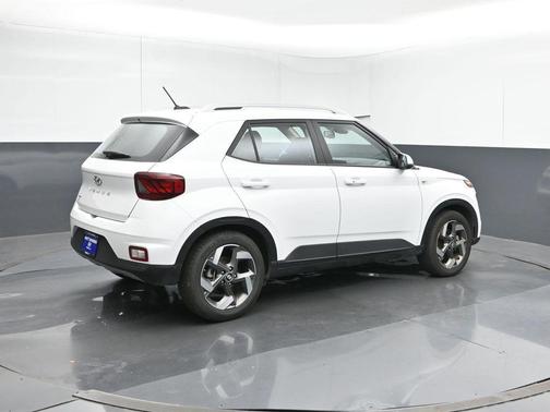 2024 Hyundai VENUE Limited