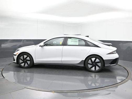 2025 Hyundai IONIQ 6 SE