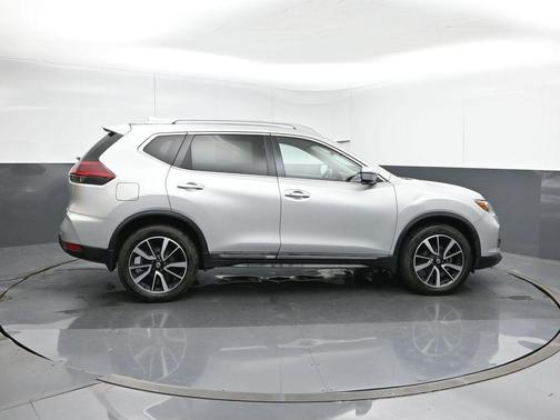 2020 Nissan Rogue SL